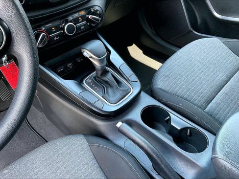 Used 2020 Kia Soul S FWD image 16
