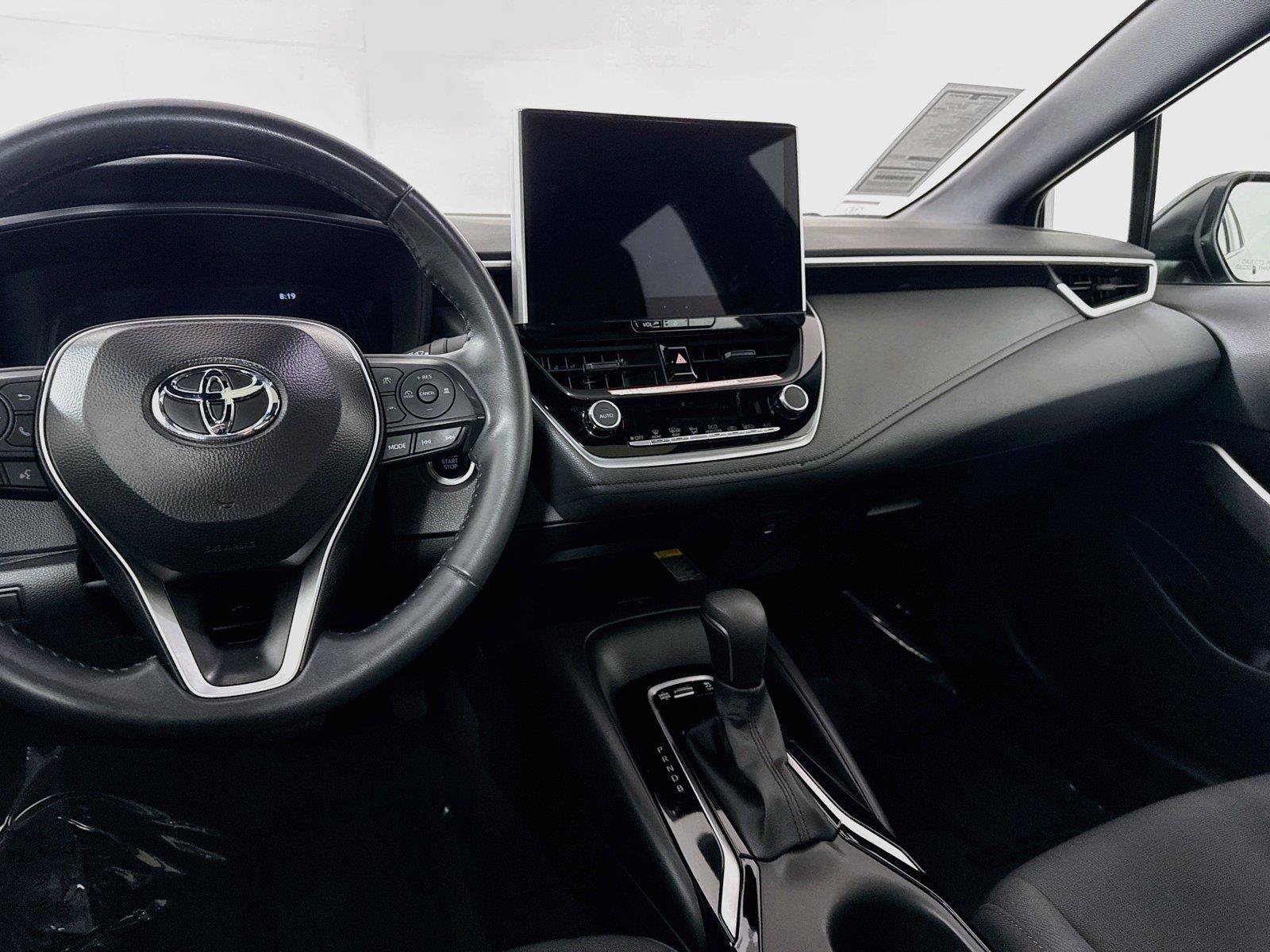 Certified 2025 Toyota Corolla SE w/ SE Premium Package FWD image 31