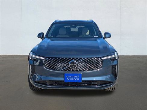 New 2026 Volvo XC90 B6 Plus w/ Protection Package Premier image 4
