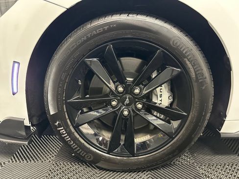 Used 2025 Ford Mustang GT RWD image 36