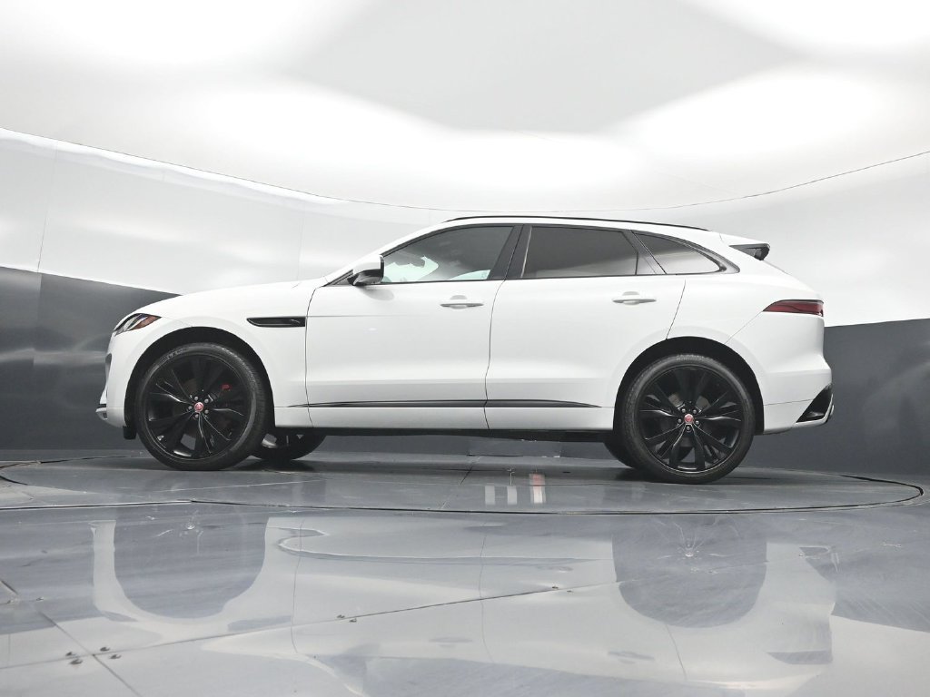 Used 2023 Jaguar F-PACE R-Dynamic S AWD/4WD image 6