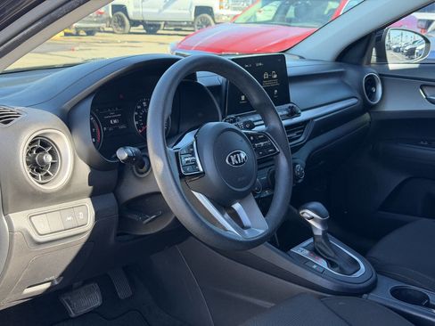 Used 2021 Kia Forte LXS image 16