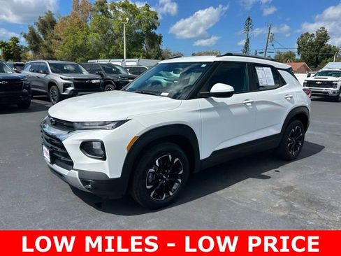 Used 2022 Chevrolet TrailBlazer LT w/ Convenience Package image 3