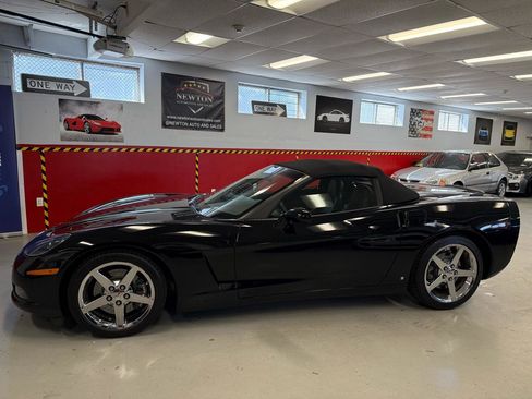 Used 2007 Chevrolet Corvette Convertible w/ Preferred Equipment Group image 3