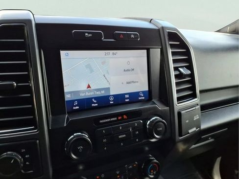 Used 2019 Ford F150 XLT w/ Equipment Group 302A Luxury AWD/4WD image 17