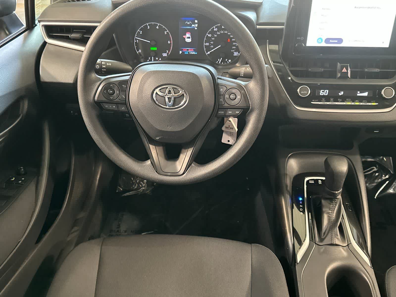 Used 2025 Toyota Corolla LE FWD image 15