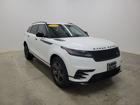 Used 2025 Land Rover Range Rover Velar Dynamic SE AWD/4WD image 4