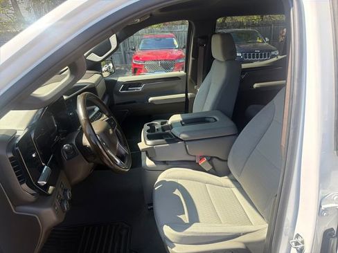 Used 2024 Chevrolet Silverado 1500 LT AWD/4WD image 33
