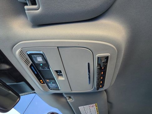 Used 2023 Ford F250 Lariat w/ Chrome Package image 33