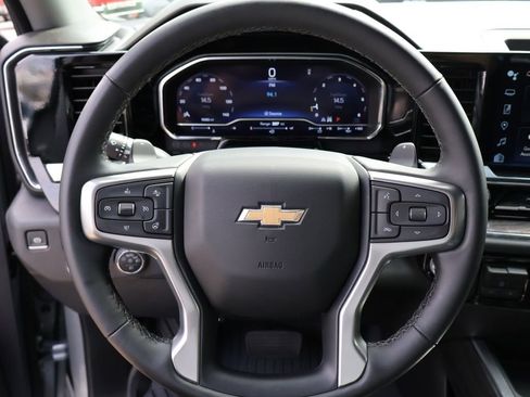 Used 2025 Chevrolet Silverado 1500 LTZ w/ LTZ Premium Package AWD/4WD image 29