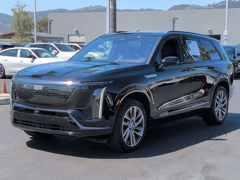 Used 2026 Cadillac Vistiq Sport w/ LPO, Floor Liner Package AWD/4WD image 5