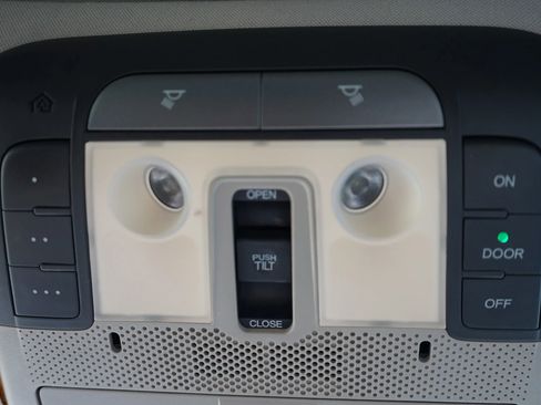 Used 2012 Acura TL w/ Technology Package image 33