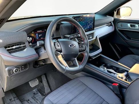 Used 2025 Ford Explorer ST-Line image 12