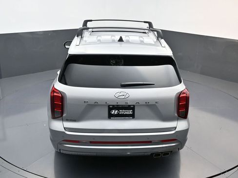Used 2023 Hyundai Palisade Calligraphy image 18