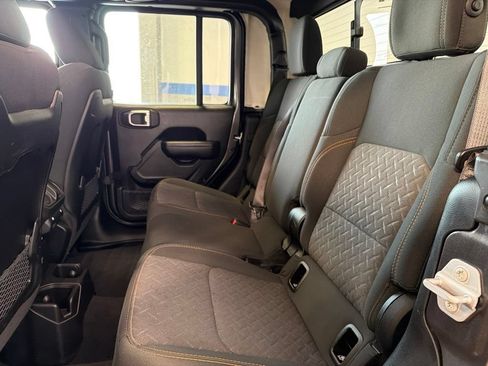 Used 2026 Jeep Gladiator Mojave AWD/4WD image 25