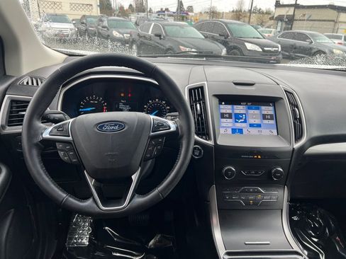 Used 2019 Ford Edge SEL FWD image 14