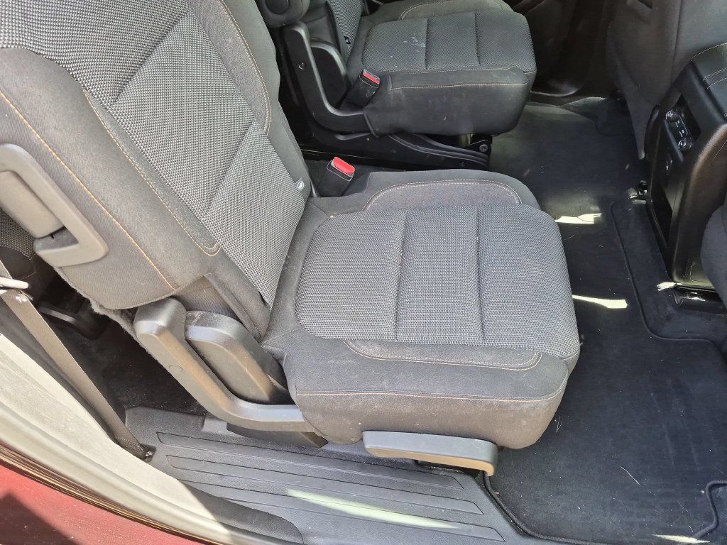 Used 2021 Chevrolet Traverse LT AWD/4WD image 22