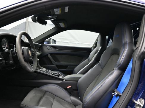 Certified 2022 Porsche 911 GT3 RWD image 5