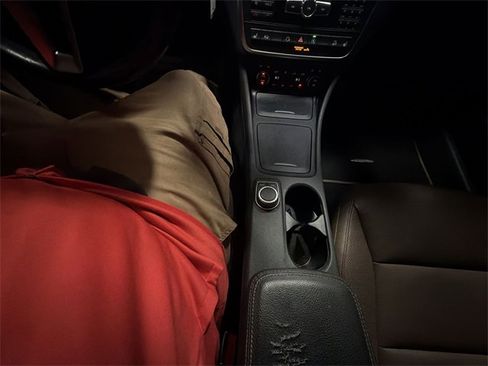 Used 2015 Mercedes-Benz GLA 250 4MATIC image 21