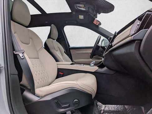 Certified 2025 Volvo XC90 B5 Core w/ Protection Package Premier image 25