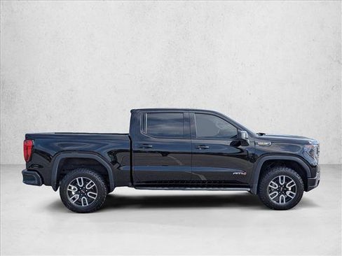 Used 2023 GMC Sierra 1500 AT4 w/ AT4 Premium Package AWD/4WD image 4