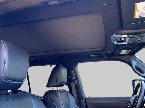 Used 2025 Lexus GX 550 w/ Accessory Package (2T) AWD/4WD image 14