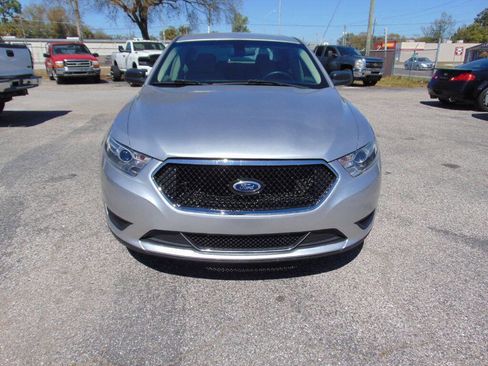 Used 2015 Ford Taurus SE image 3