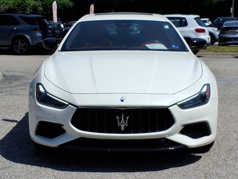 Used 2022 Maserati Ghibli Modena RWD image 2