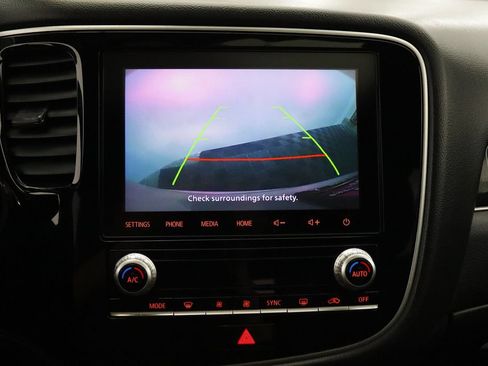 Used 2020 Mitsubishi Outlander LE AWD/4WD image 22