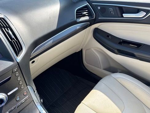 Used 2019 Ford Edge Titanium w/ Equipment Group 301A AWD/4WD image 25