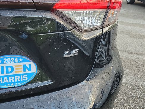 Used 2023 Toyota Corolla LE image 18