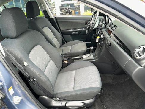 Used 2009 MAZDA MAZDA3 i Touring Value FWD image 18
