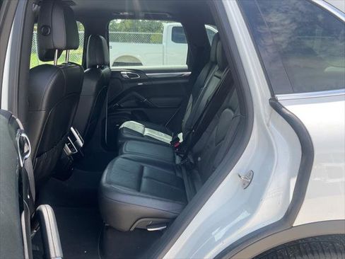 Used 2014 Porsche Cayenne Platinum Edition AWD/4WD image 22