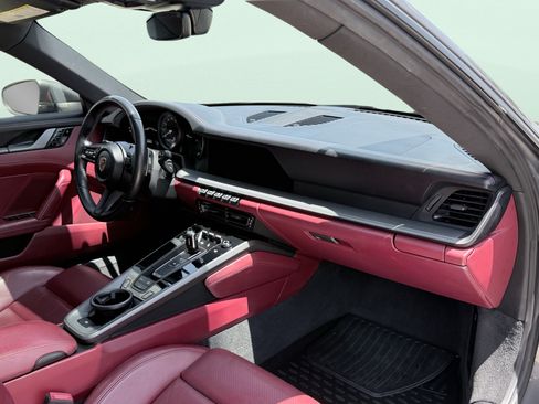 Used 2020 Porsche 911 Carrera 4 AWD/4WD image 35