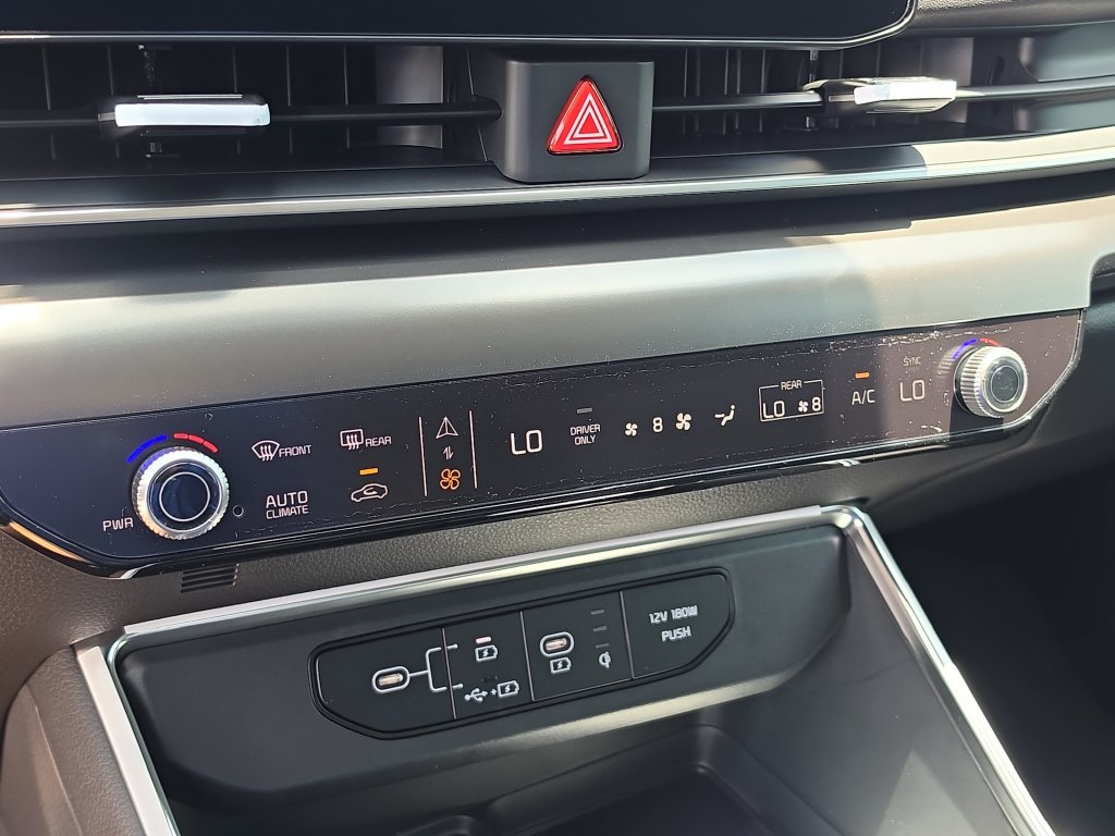 New 2026 Kia Carnival SX w/ SX Dark Edition Package FWD image 26