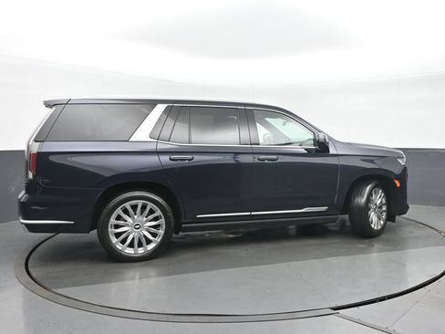 Used 2021 Cadillac Escalade Premium Luxury w/ Driver Assist Tech Package AWD/4WD image 6