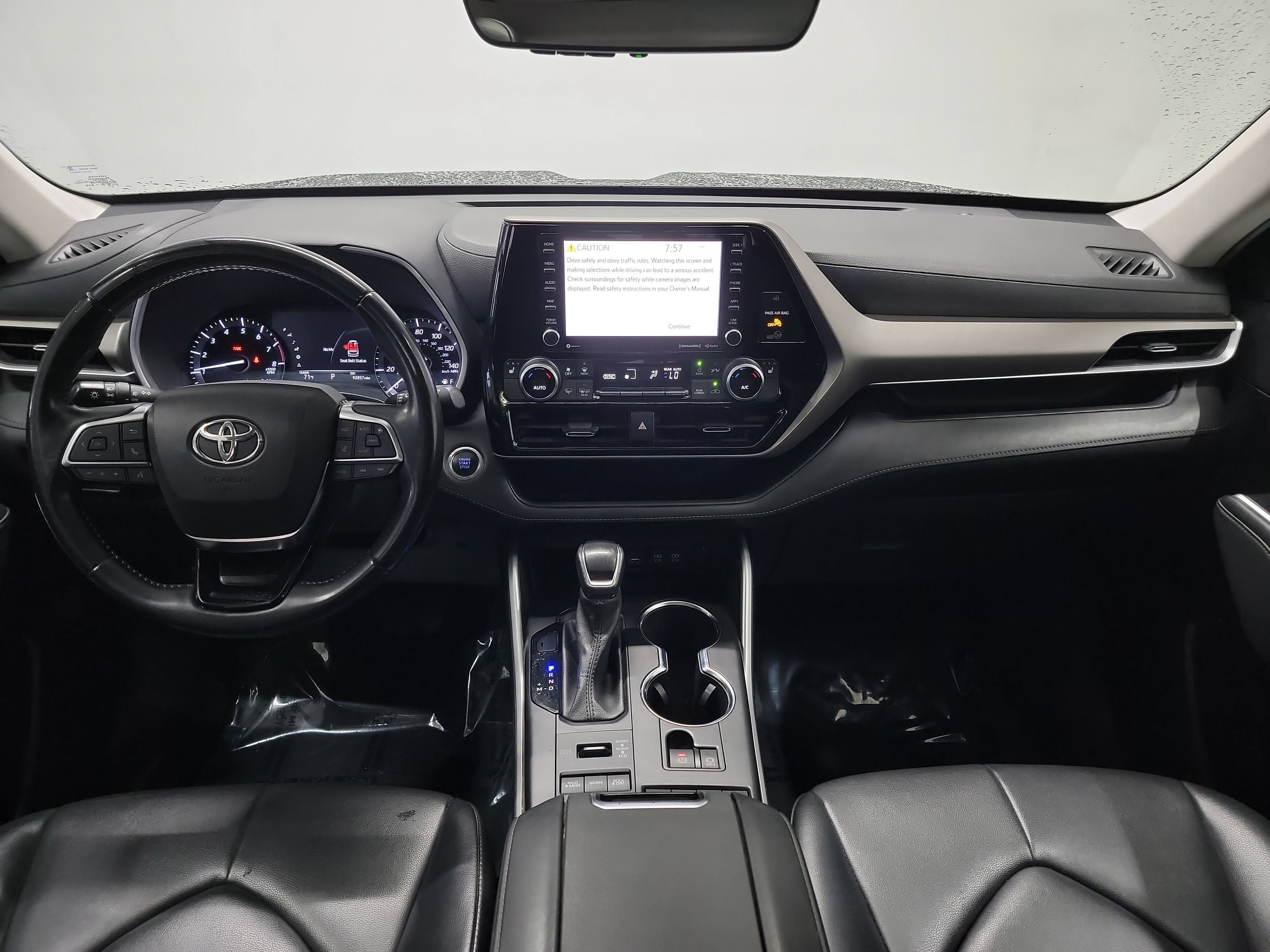 Used 2021 Toyota Highlander XLE AWD/4WD image 15