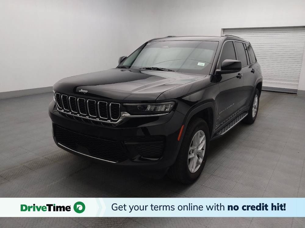 Used 2023 Jeep Grand Cherokee Laredo w/ Trailer Tow Prep Group (B) AWD/4WD image 1