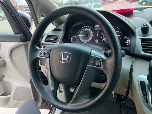Used 2012 Honda Odyssey EX image 18