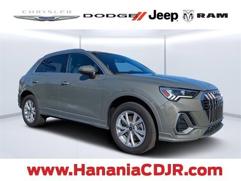 Used 2024 Audi Q3 2.0T Premium image 1