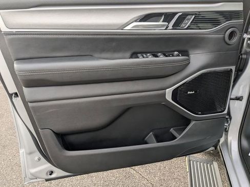 New 2026 Jeep Grand Wagoneer L Limited image 9