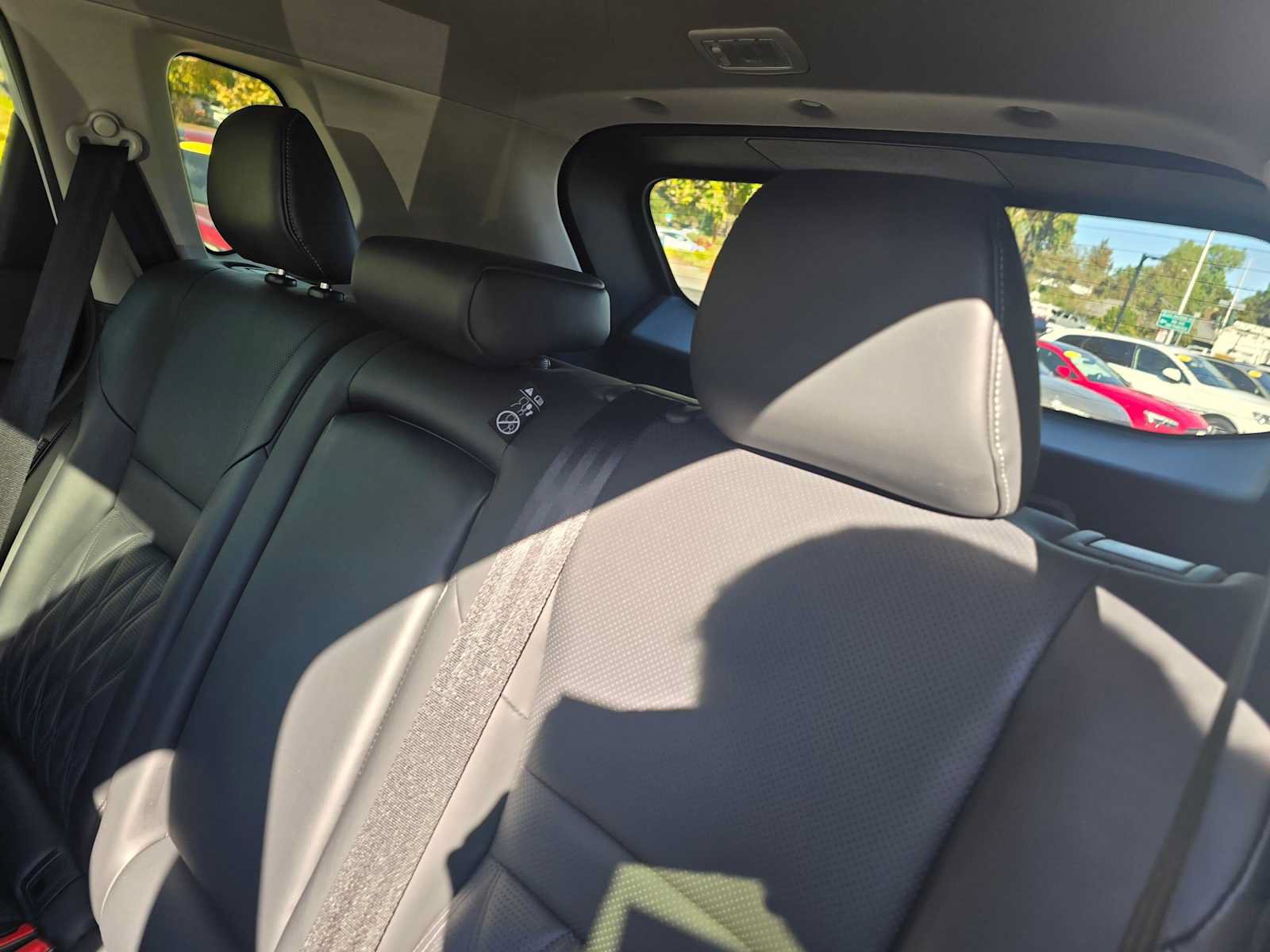Used 2023 Nissan Rogue Platinum FWD image 19