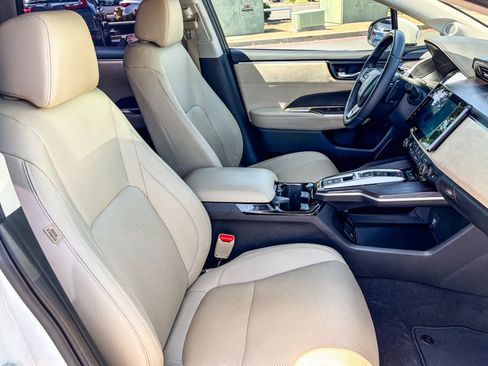 Used 2018 Honda Clarity Touring image 15