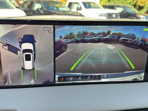 Certified 2025 Nissan Armada Platinum Reserve image 14