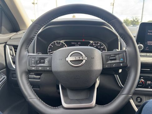Used 2026 Nissan Rogue SV FWD image 30