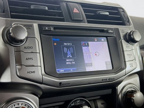 Used 2016 Toyota 4Runner SR5 image 21