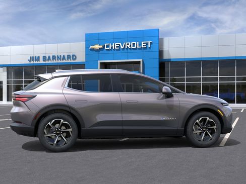 New 2026 Chevrolet Equinox EV LT AWD/4WD image 5