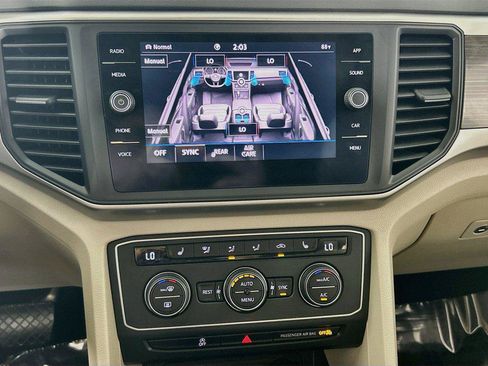 Certified 2020 Volkswagen Atlas SE w/ Panoramic Sunroof Package AWD/4WD image 15