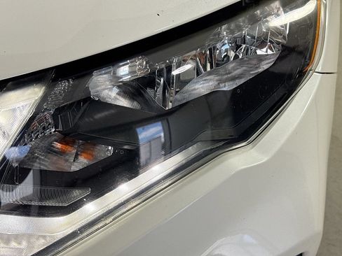 Used 2017 Nissan Rogue SV w/ Midnight Edition Package FWD image 36
