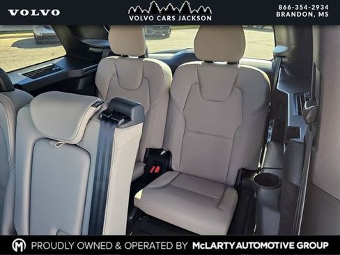 New 2026 Volvo XC90 B6 Plus w/ Protection Package Premier AWD/4WD image 18